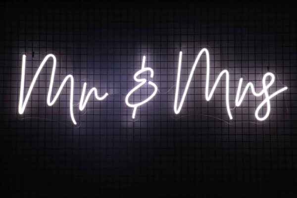 'Mr and Mrs' Neon Sign — Party Supplies in Wagga Wagga, NSW